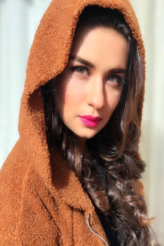 Chic and Confident: Avneet Kaur's Stunning Look