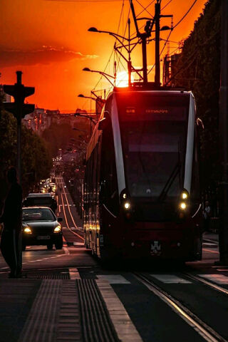 Sunset Serenity in Beograd 🚋🌅