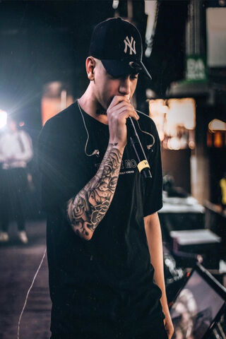 Ecko: The Voice of the Streets 🎤✨