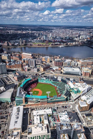 Fenway Park: A Bird's Eye View of Baseball History ⚾️🏟️