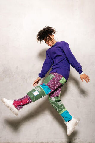 Iann Dior: A Burst of Color and Energy! 🎨✨