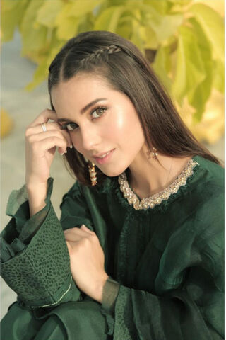 Elegance in Green: Iqra Aziz Shines Bright