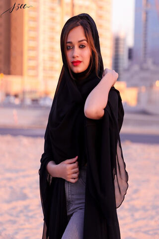 Elegance in the Desert Sun 🌅