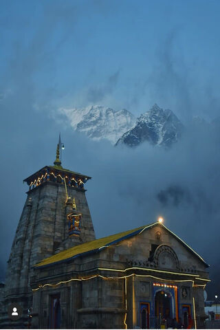 Kedarnath: A Sacred Haven Amidst Majestic Peaks 🏔️✨