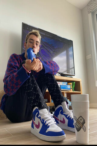 Kidd Keo: The Chill Vibes of a Modern Icon 🎮👟