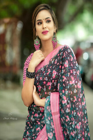 Kanmani Manoharan Wallpaper - Download to your mobile from PHONEKY
