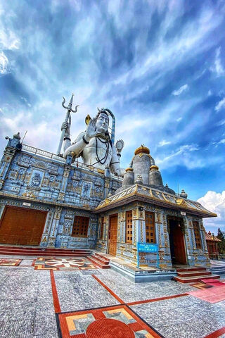 Majestic Mahadev: The Divine Presence of Mahakal 🌌🕉️