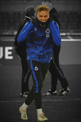 Noa Lang: The Rising Star of Football ⚽✨