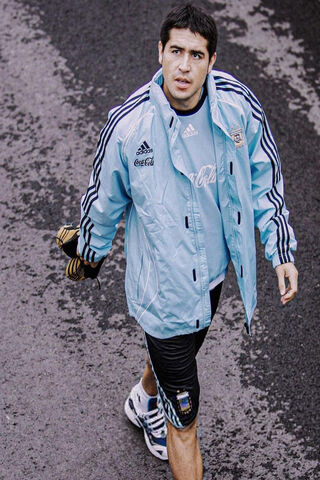 Riquelme: The Maestro of the Pitch 🎩⚽