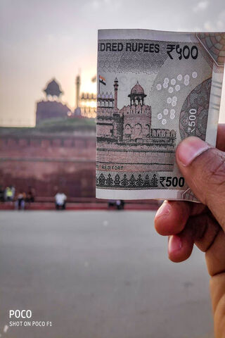 A Glimpse of History: The Red Fort on Currency