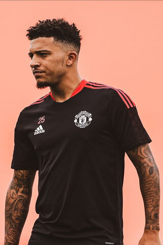 Sancho: The Rising Star of Manchester United ⚽✨