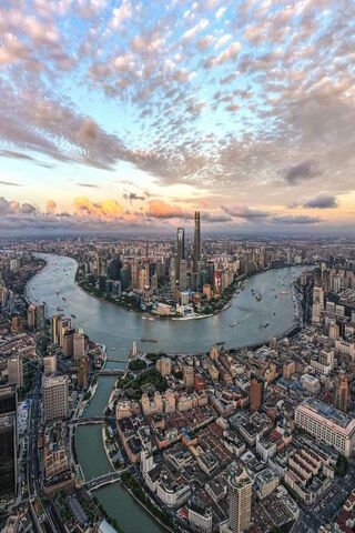 Shanghai Skyline: A City of Dreams 🌆✨