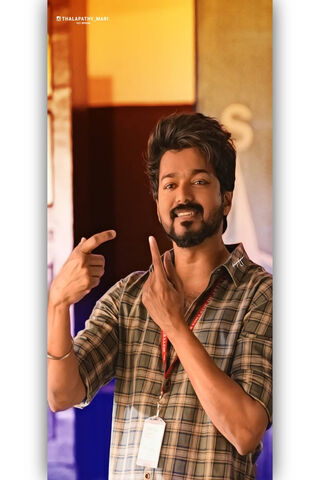 Vijay Thalapathy: The Charismatic Star 🌟