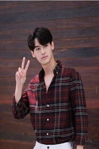 Charming Vibes: Win Metawin's Signature Style ✌️