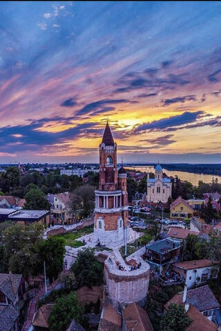 Sunset Serenity Over Zemun: A Timeless Charm 🌅🏰