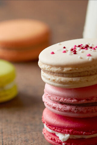 Delightful Macarons: A Sweet Stack of Joy! 🍬
