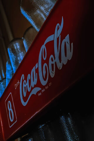 Coca-Cola: A Timeless Refreshment 🍹