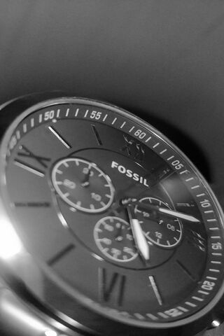 Timeless Elegance: The Fossil Watch ⌚✨