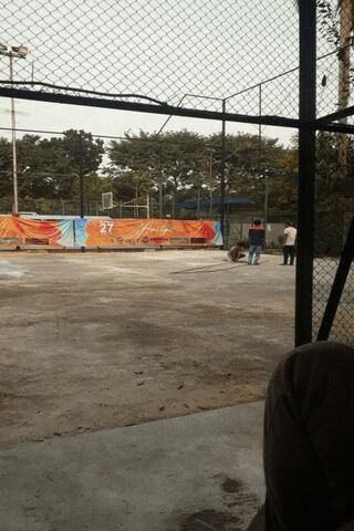 Life in the Favela: A Game of Dreams 🏀✨