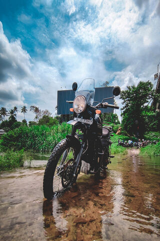 Himalayan Adventure Awaits! 🏍️🌄