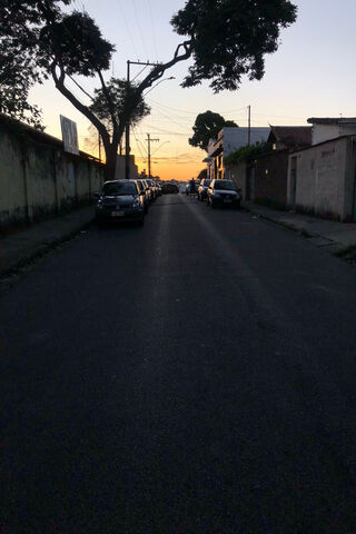 Sunset Serenity on a Quiet Street 🌅