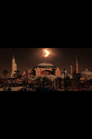 Ayasofya: A Timeless Marvel Under the Moonlight 🌙