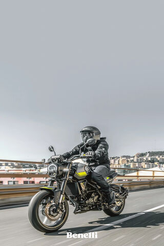 Ride the Urban Jungle: Benelli Leoncino 251 🏍️🌆