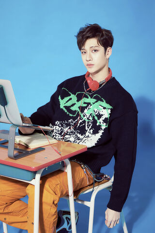 Creative Vibes with Bang Chan 🎨✨