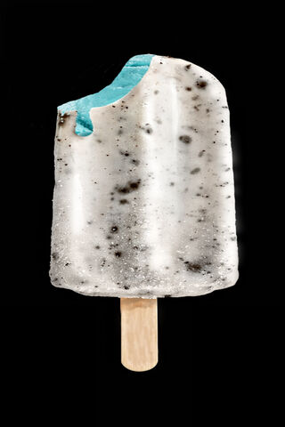 Chilly Delight: Cookies and Cream Bliss 🍦