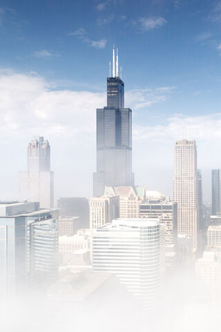 Mystical Chicago: A City Veiled in Fog 🌫️🏙️