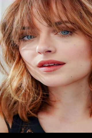 Captivating Charm: Dakota Johnson's Radiant Look ✨