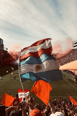 Passion in the Stands: Estudiantes Unite! 🇦🇷🎉