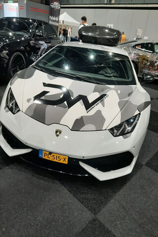 Igniting the Streets: The Flame Units Lamborghini