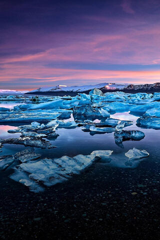 Glacial Serenity: The Beauty of Glc 76904 ❄️🌅