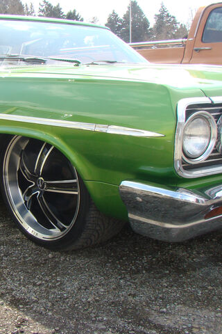 Classic Green Machine: A Ride to Remember 🚗💚