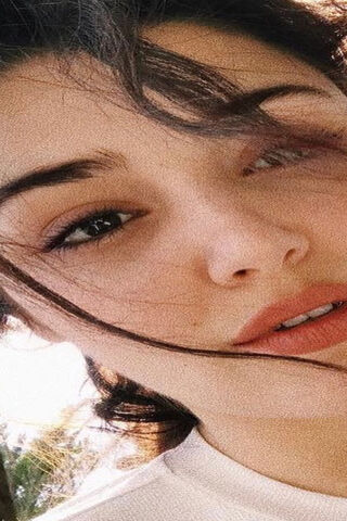 Captivating Moments with Hande Ercel 🌟