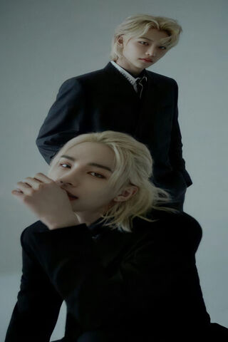 Hyunlix: Dual Charisma Unleashed ✨