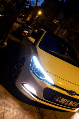 Hyundai i20: A Stylish Companion for Night Drives 🌙🚗