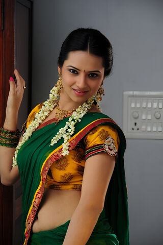 Isha Chawla Wallpaper - Download to your mobile from PHONEKY