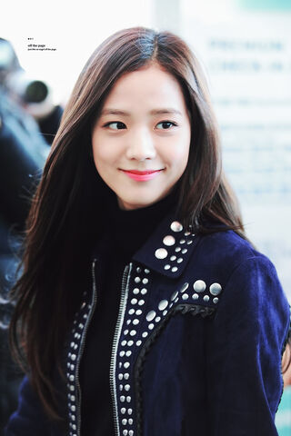 Jisoo's Radiant Charm ✨
