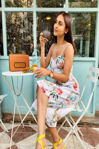 Chic Moments with Krystle Dsouza 🌸☕