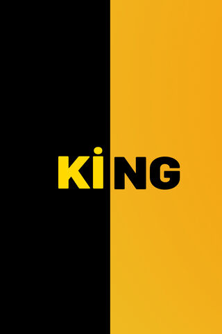 The Bold Contrast of a King 👑✨