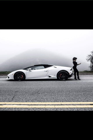 Elegance on Wheels: The Ultimate Luxury Experience 🚗✨