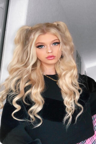 Charming Elegance: The Allure of Loren Grey