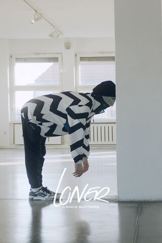 Lance Butters: The Art of Balance 🎨🤸 