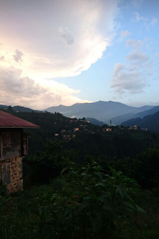 Serenity in the Mountains: A Breathtaking Manzara 🌄✨