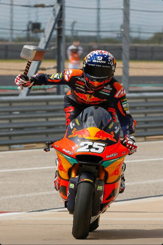 Raul Fernandez: The Rising Star of MotoGP 🏍️✨