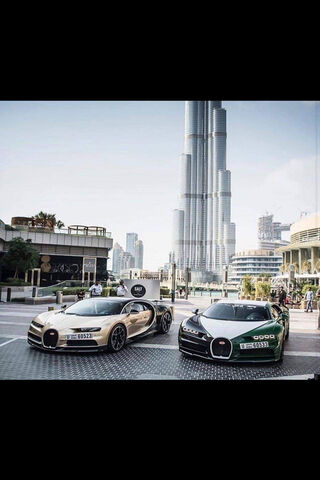 Luxury on Wheels: The Rich Life in Dubai 🚗💎