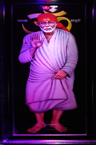 The Divine Presence of Sai Baba 🌟