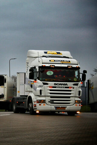 Scania: The Powerhouse on Wheels 🚛💨